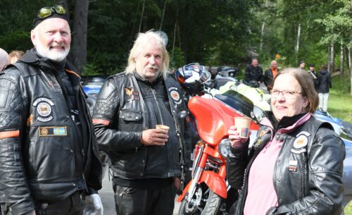 IT 2025 Tarja o Anders Carlsson från Söderhamn samt Anders Östberg, Bergsjö var först in när bommen gick upp